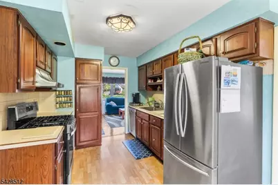 37 Manchester Way, Montville Township, NJ 07058 - Photo 13