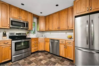 200 Pleasant Plains Rd, Long Hill Township, NJ 07980 - Photo 9