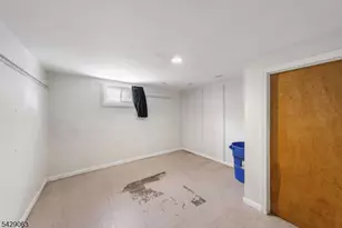 466 Delavan Ave, Newark, NJ 07107 - Photo 19