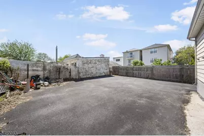 466 Delavan Ave, Newark, NJ 07107 - Photo 23