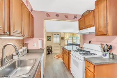 26 Park Ter, Cranford Township, NJ 07016 - Photo 7