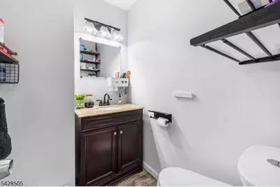 333 Amon Ter, Linden, NJ 07036 - Photo 9