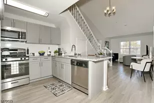 187 Paterson Ave, Midland Park, NJ 07432 - Photo 3