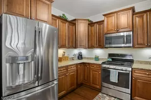 6102 Veterans Dr, Rockaway Township, NJ 07885 - Photo 7