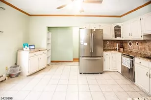 54 N 13th St, Hawthorne, NJ 07506 - Photo 17
