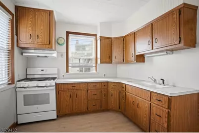 608 Washington Ave #1, Belleville, NJ 07109 - Photo 11