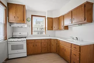 608 Washington Ave, Belleville, NJ 07109 - Photo 11