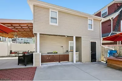 296 Montclair Ave, Newark, NJ 07104 - Photo 39