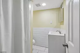296 Montclair Ave, Newark, NJ 07104 - Photo 31