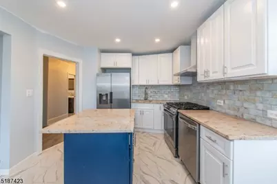 14 Grove Ter #2, Montclair, NJ 07042 - Photo 9