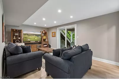 60 Edgemere Rd, Livingston, NJ 07039 - Photo 33