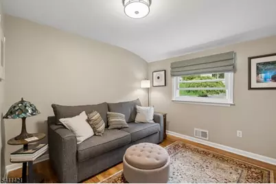 60 Edgemere Rd, Livingston, NJ 07039 - Photo 23