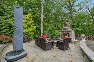 60 Edgemere Rd, Livingston, NJ 07039 - Photo 45