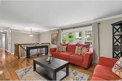 60 Edgemere Rd, Livingston, NJ 07039 - Photo 3