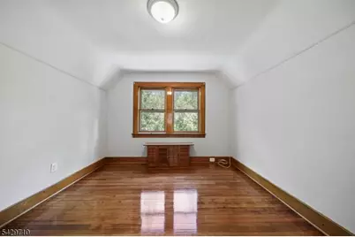35 Mulder Ln, Midland Park, NJ 07432 - Photo 11