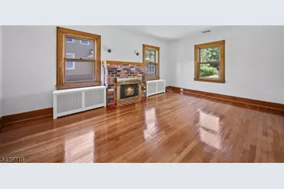 35 Mulder Ln, Midland Park, NJ 07432 - Photo 5