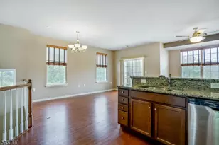 512 Waterview Ct, Hanover Township, NJ 07927 - Photo 7