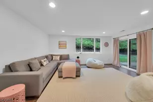 22 Fox Run Rd, Allendale, NJ 07401 - Photo 37