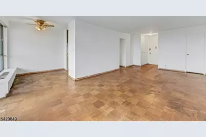2077 Center Ave, Fort Lee, NJ 07024 - Photo 3