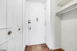 2077 Center Ave, Fort Lee, NJ 07024 - Photo 5