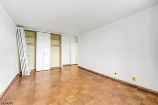 2077 Center Ave, Fort Lee, NJ 07024 - Photo 13