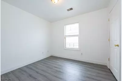 447 S 9th St, Newark, NJ 07103 - Photo 9