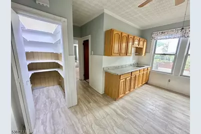 4A Swaine Pl, West Orange Township, NJ 07052 - Photo 5