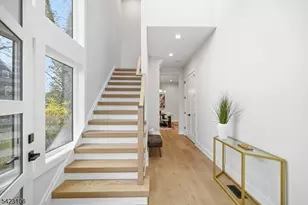 34 Crest View Hill Rd, Livingston, NJ 07039 - Photo 5