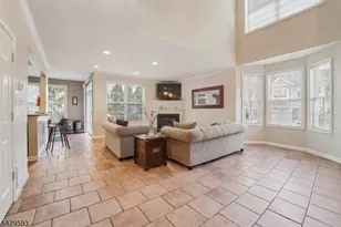 123 Levinberg Ln, Wayne Twp., NJ 07470 - Photo 5