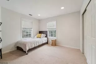 123 Levinberg Ln, Wayne Twp., NJ 07470 - Photo 17