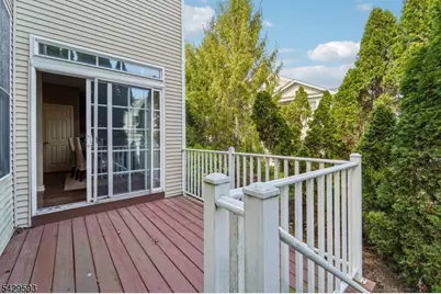 123 Levinberg Ln, Wayne Twp., NJ 07470 - Photo 21