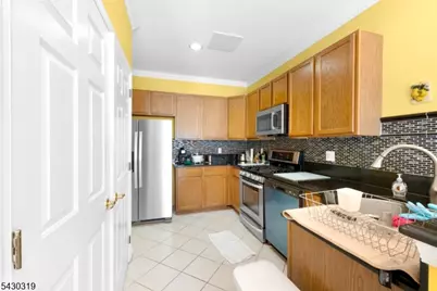 72 Albert Ct, Parsippany, NJ 07054 - Photo 7
