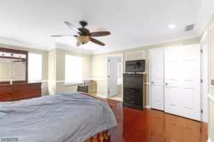 72 Albert Ct, Parsippany, NJ 07054 - Photo 17