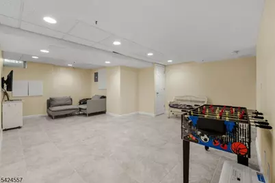 217 Vasser Dr, Piscataway Township, NJ 08854 - Photo 19