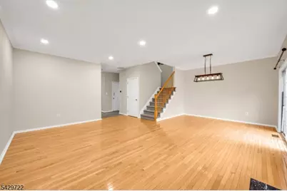 205 Crown Point Rd, Parsippany, NJ 07054 - Photo 9