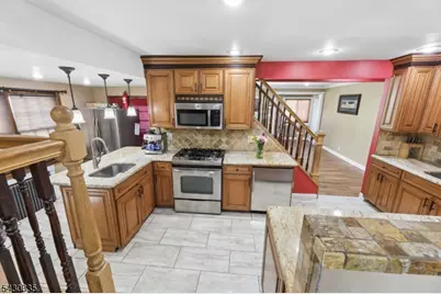 67 South Pkwy, Clifton, NJ 07014 - Photo 9