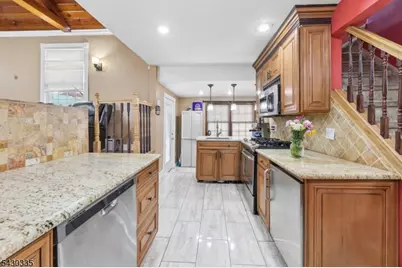 67 South Pkwy, Clifton, NJ 07014 - Photo 13