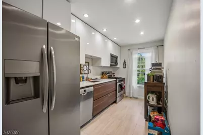390 Morris Ave #8, Summit, NJ 07901 - Photo 9