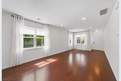 133 Savoth Ln, Woodbridge Township, NJ 07067 - Photo 19