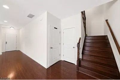 133 Savoth Ln, Woodbridge Township, NJ 07067 - Photo 7
