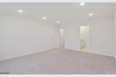 735 Station Rd, Dunellen, NJ 08812 - Photo 25