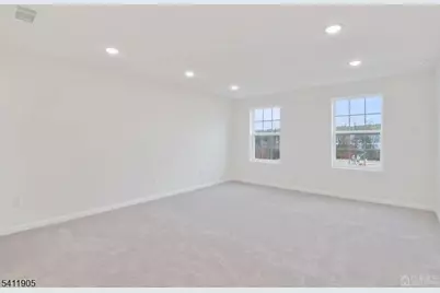 735 Station Rd, Dunellen, NJ 08812 - Photo 23