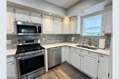 3 Walnut St #2, Little Falls Township, NJ 07424 - Photo 3
