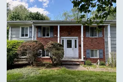 92 Fairway Dr, East Hanover Township, NJ 07936 - Photo 1