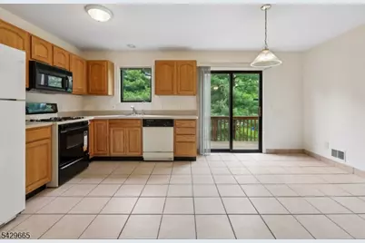 201 Watchung Ave #19, Bloomfield Twp., NJ 07003 - Photo 11