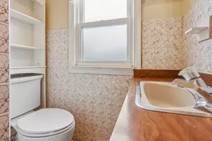 104 Thompson St, Raritan, NJ 08869 - Photo 21