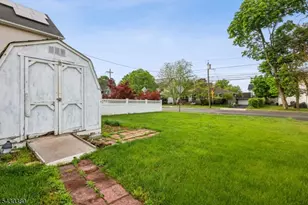 104 Thompson St, Raritan, NJ 08869 - Photo 25