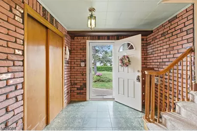 2 Moryan Rd, Edison Twp., NJ 08817 - Photo 13