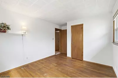 2 Moryan Rd, Edison Twp., NJ 08817 - Photo 21