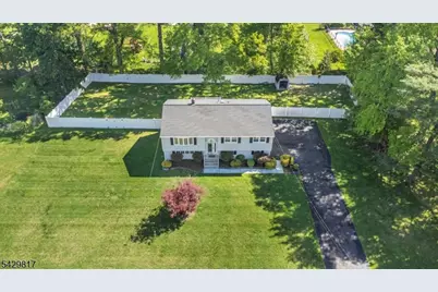 6 Beaumont Pl, Hanover Township, NJ 07981 - Photo 3